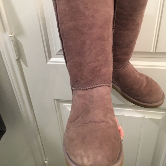 Light purple Ugg boots - Picture 6 of 6